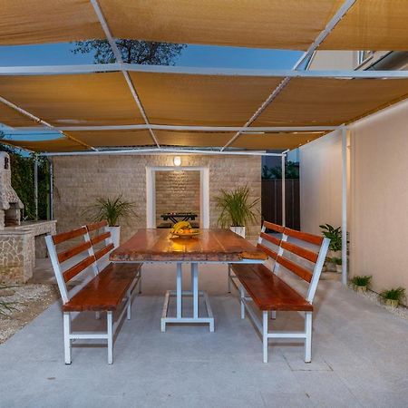 Villa Ostone Pula Extérieur photo