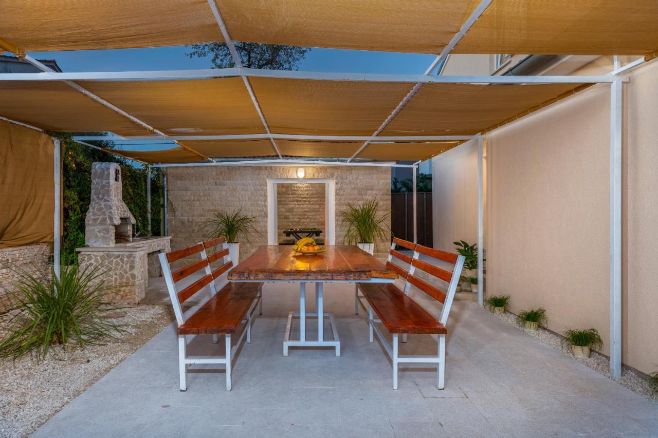 Villa Ostone Pula Extérieur photo