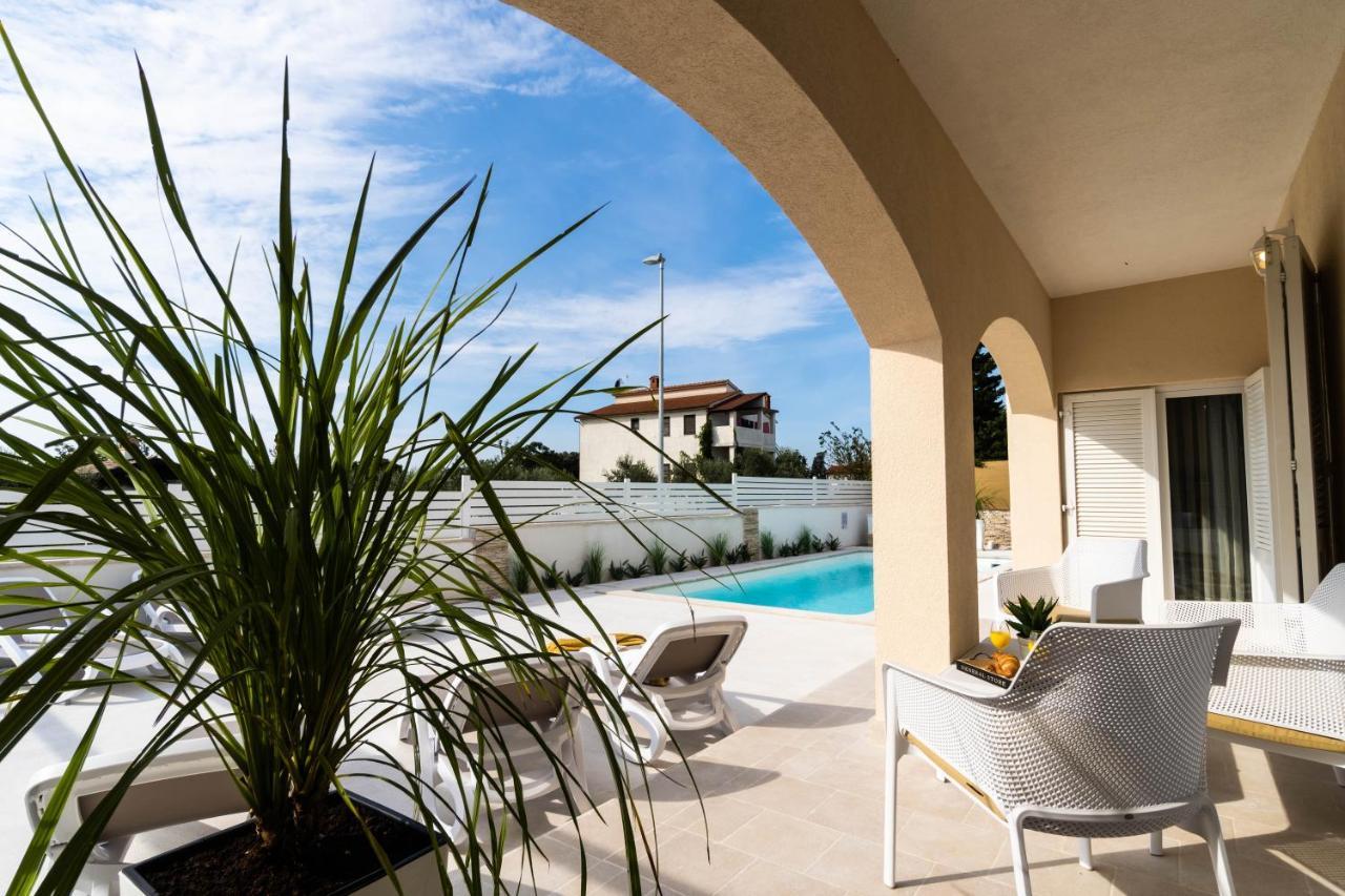 Villa Ostone Pula Extérieur photo